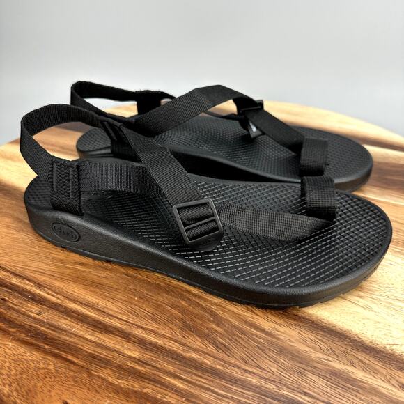 Chaco Z/1 Classic Men's Size 9 Black Walking Outdoor Strappy Sandals NEW - Picture 1 of 5